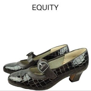 NWOT Equity brown croc embossed maryjanes